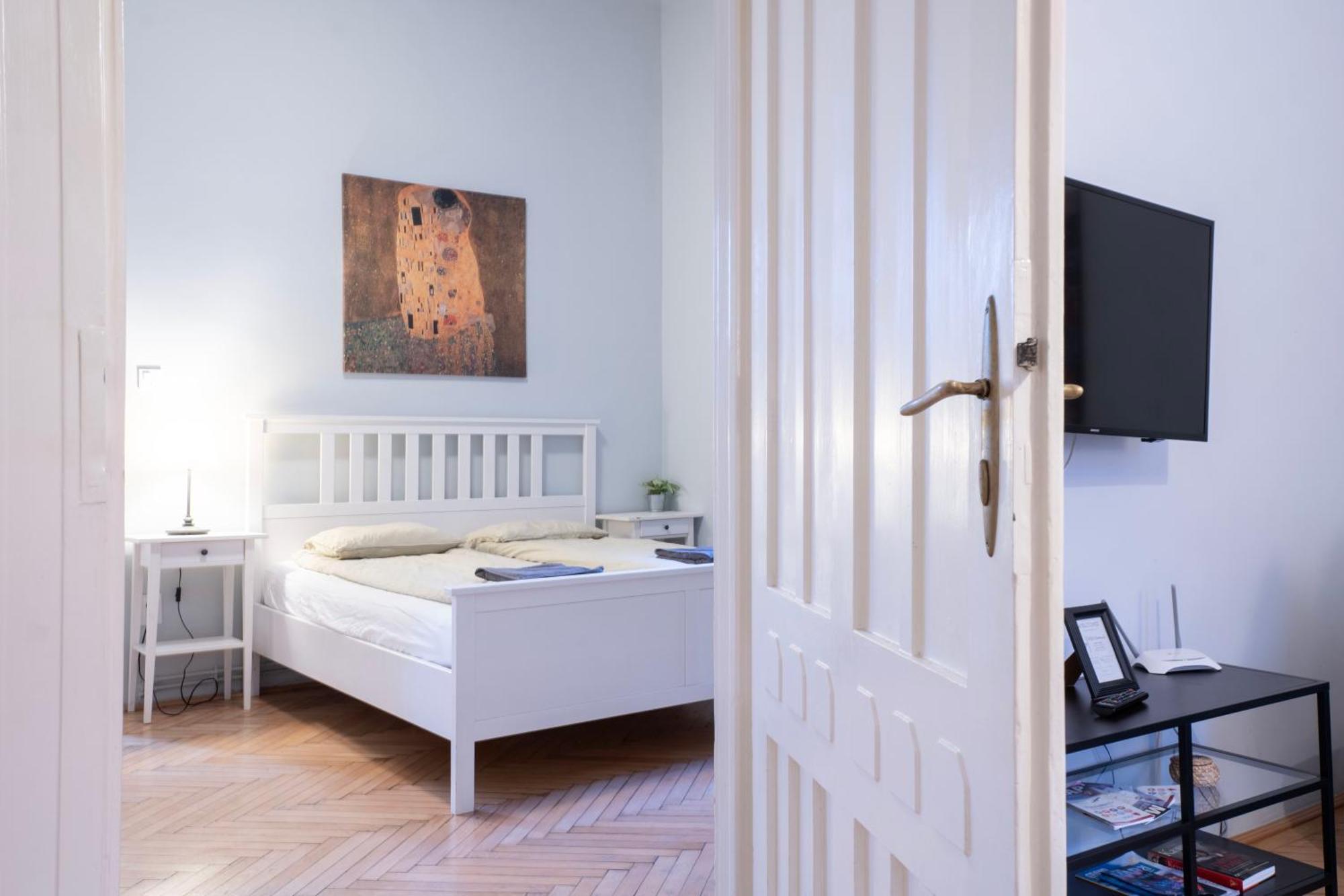 Super Comfort Apartment With 3 Rooms Next To Opera Budapest Exteriör bild