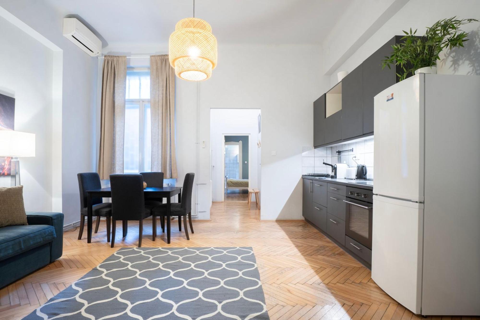 Super Comfort Apartment With 3 Rooms Next To Opera Budapest Exteriör bild